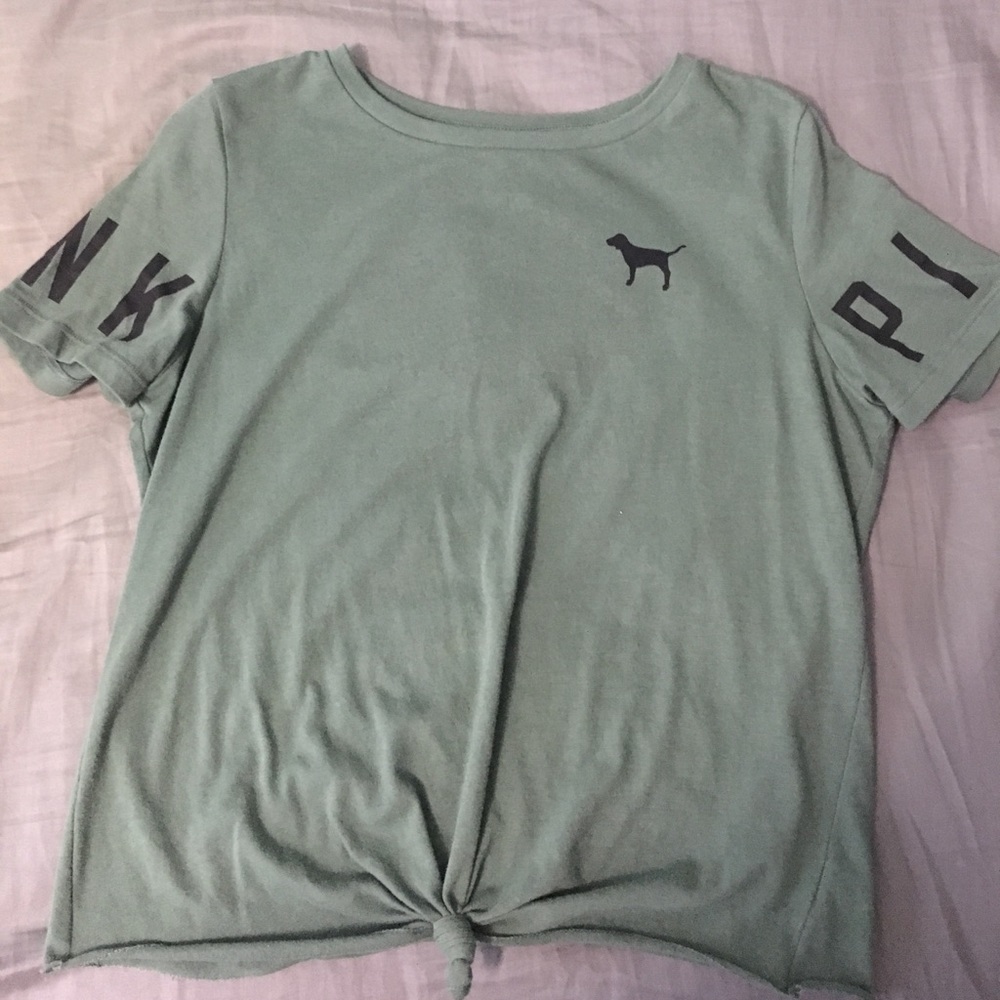 pink t-shirt